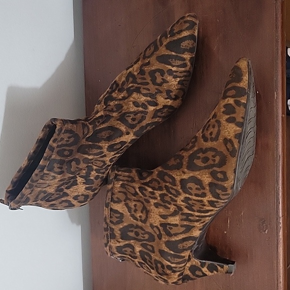 Leopard booties - Picture 2 of 10